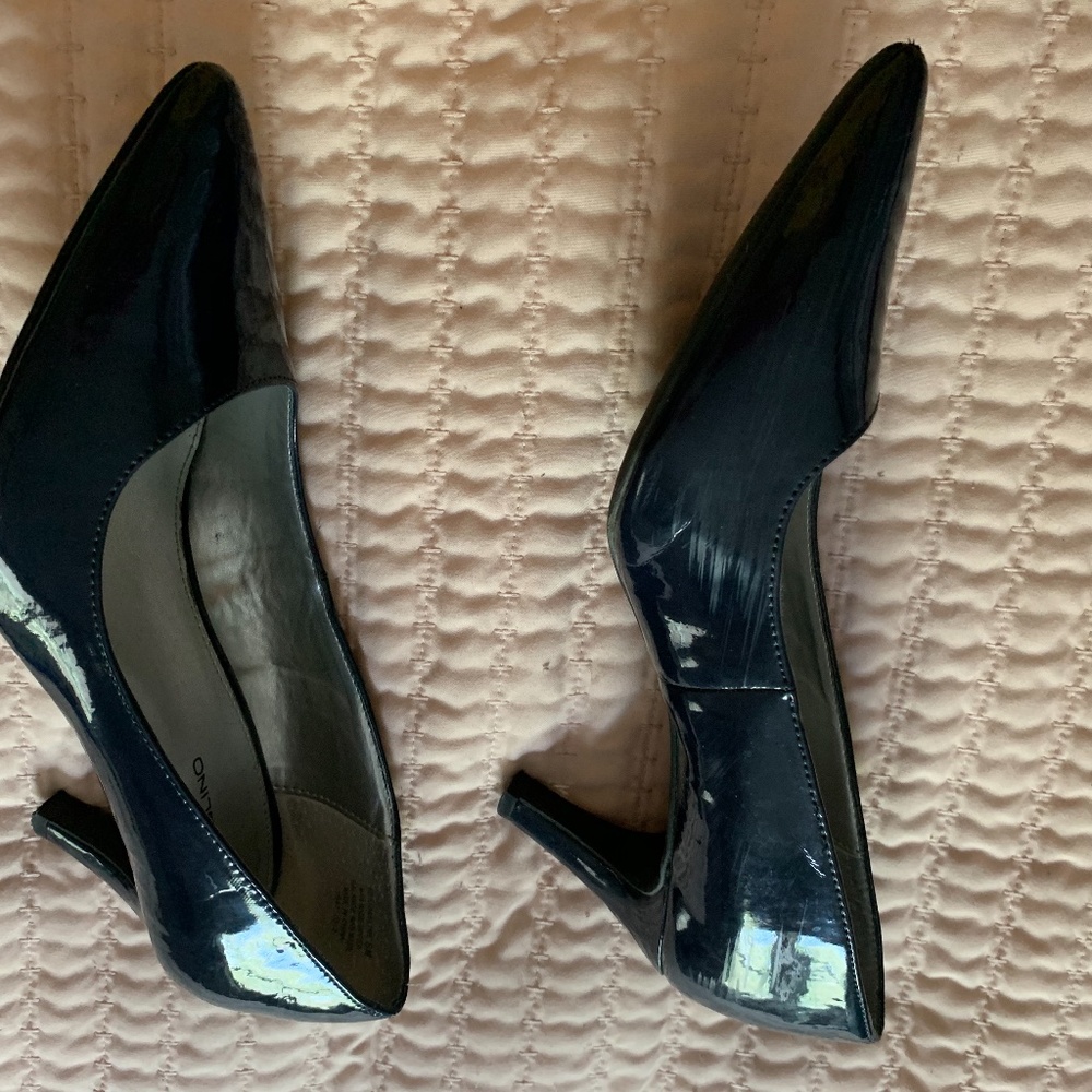 Shoes - Picture 2 of 4